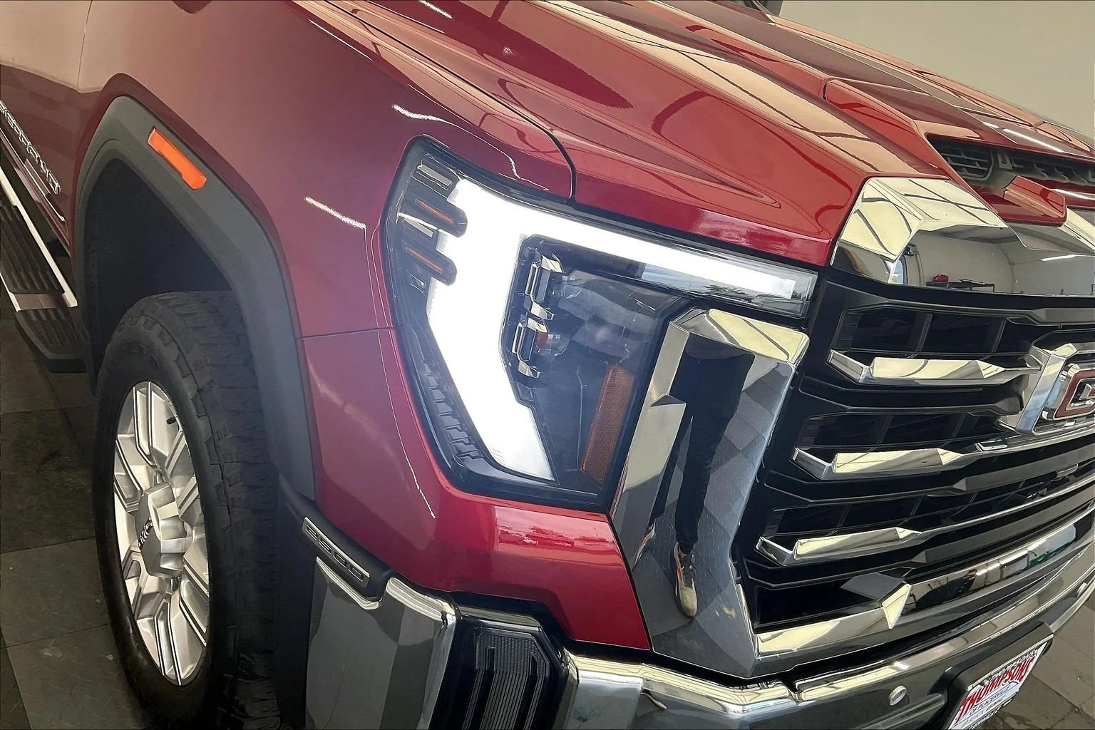 Used 2024 Volcanic Red Tintcoat GMC SLT image 28