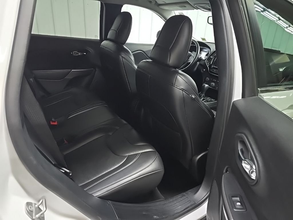 Used 2020 White Jeep Limited image 17