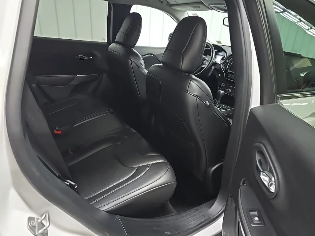 Used 2020 White Jeep Limited image 17