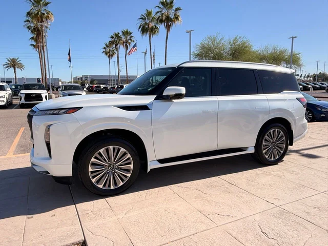 2026 INFINITI QX80 Luxe