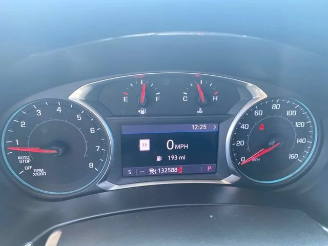 Used 2019 SILVER ICE METALLIC Chevrolet Premier image 24