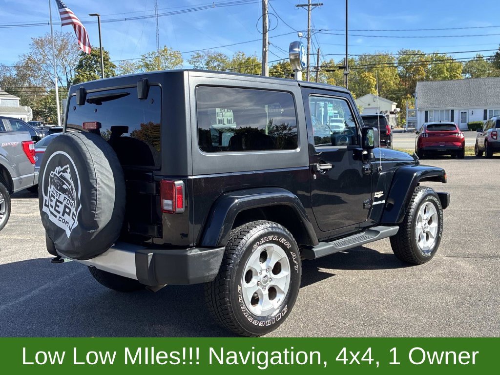 Used 2015 Black Jeep Sahara image 7