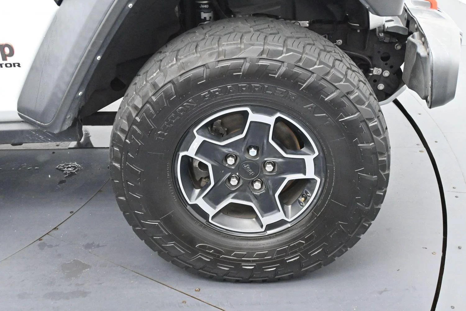 Used 2022 Bright White Clearcoat Jeep Mojave image 30