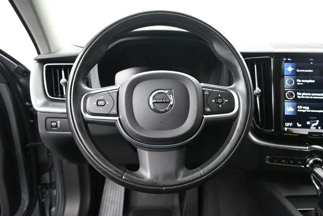 Used 2019 Grey Volvo Momentum image 14
