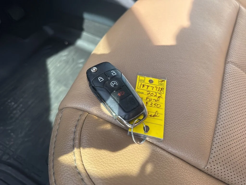 Used 2022 Red Ford Lariat image 37