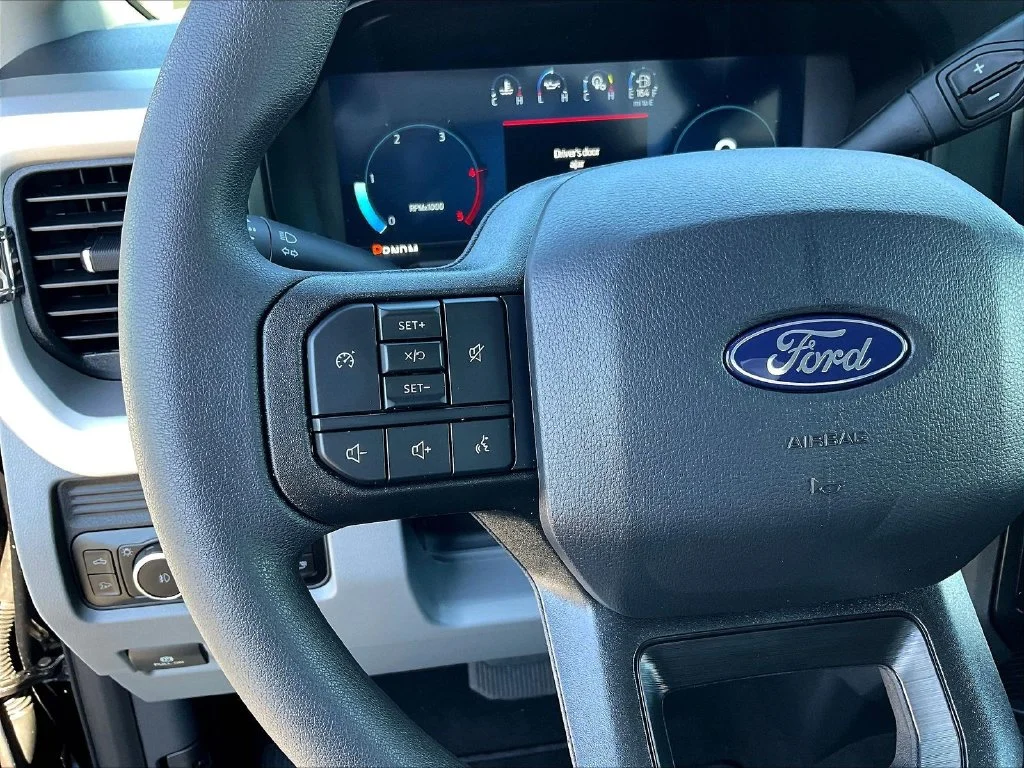 New 2027 Agate Black Metallic Ford F-350® XLT image 20