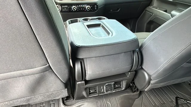 Used 2024 Silver GMC Elevation image 20