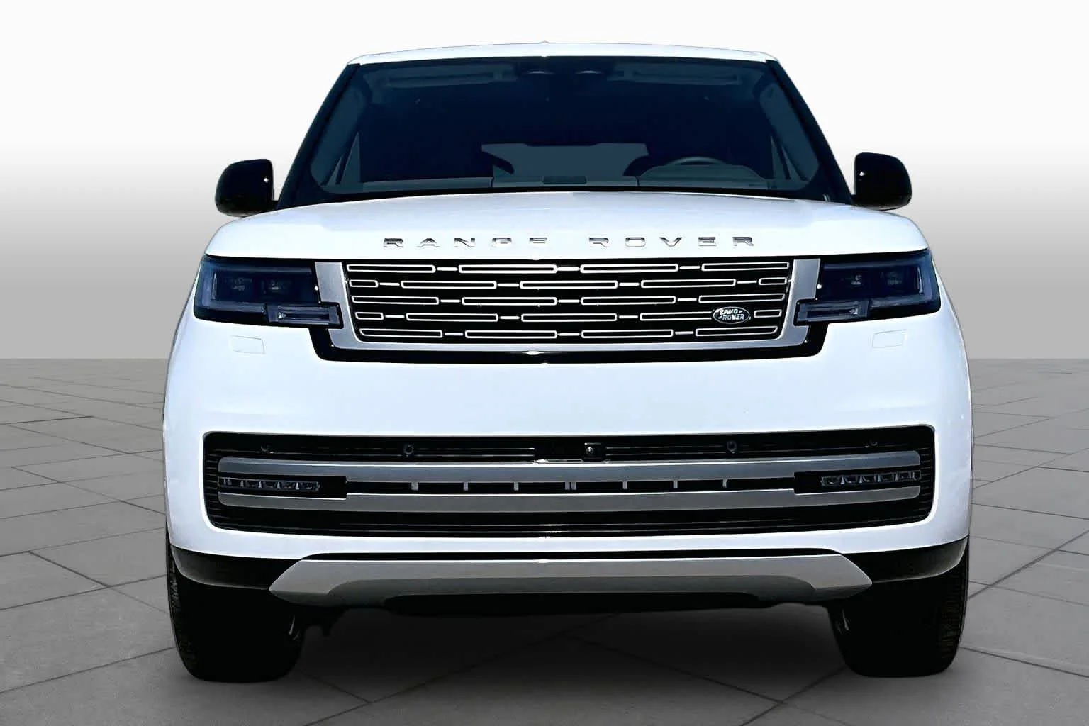 New 2026  Land Rover SE image 3