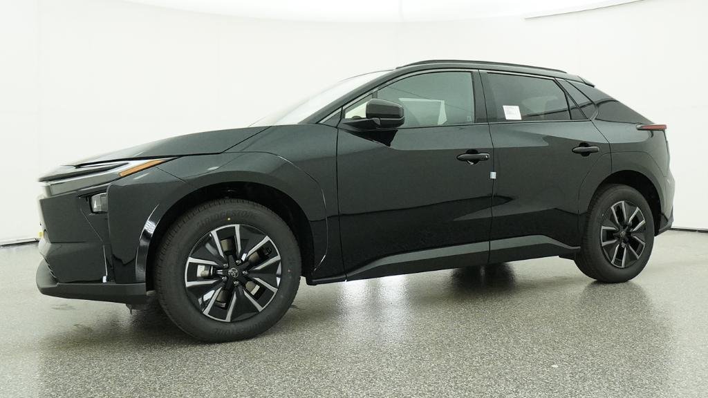 New 2026 Midnight Black Metallic Toyota XLE image 17