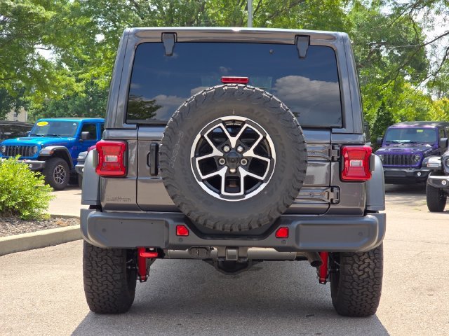 New 2026 Granite Crystal Metallic Clear-Coat Exterior Paint Jeep Rubicon image 28