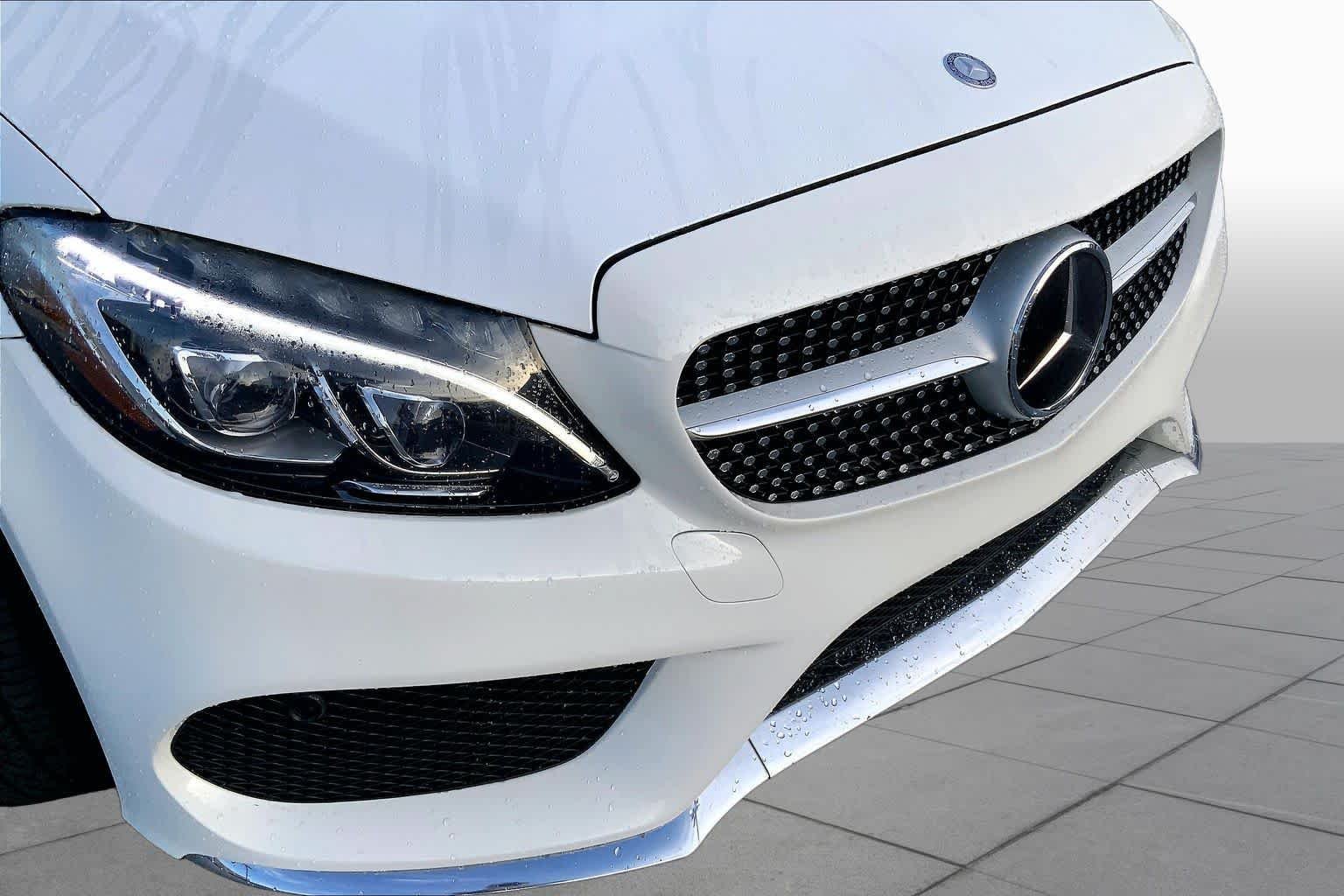Used 2017 designo Diamond White Metallic Mercedes-Benz C 300 image 29