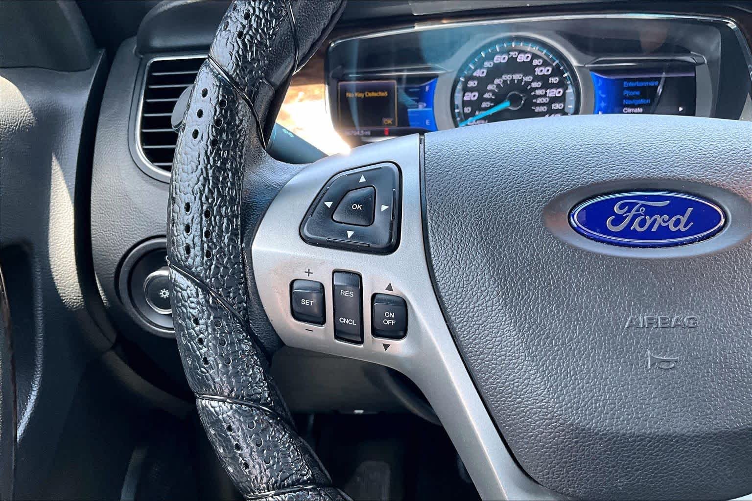 Used 2013 Ingot Silver Metallic Ford Limited image 20