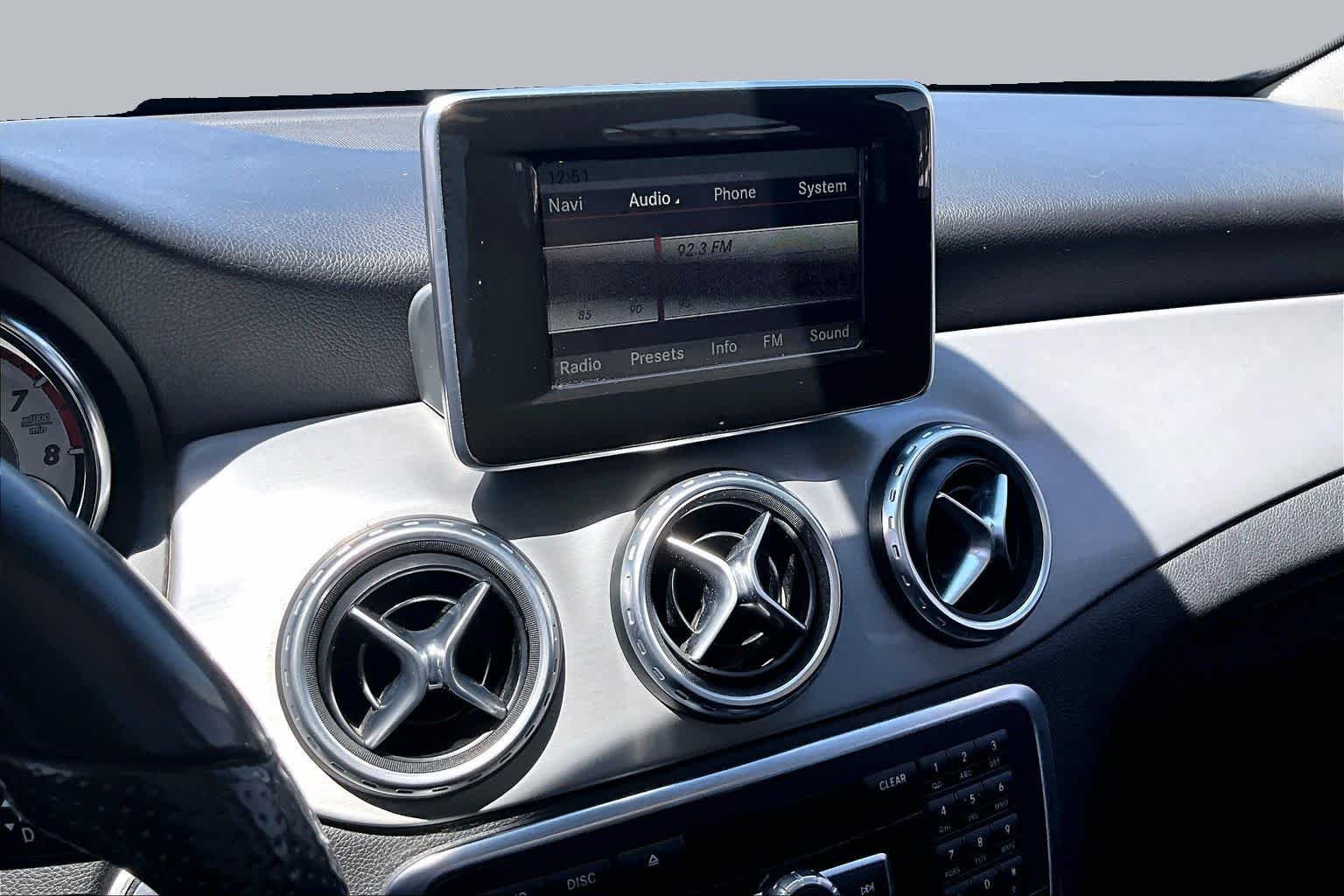 Pre-Owned 2015 Mercedes-Benz GLA 250