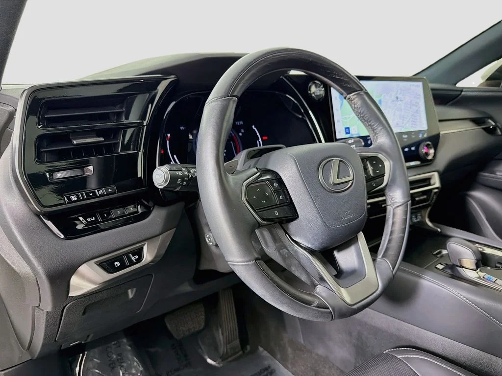 Used 2023 White Lexus 350 Premium Plus image 9