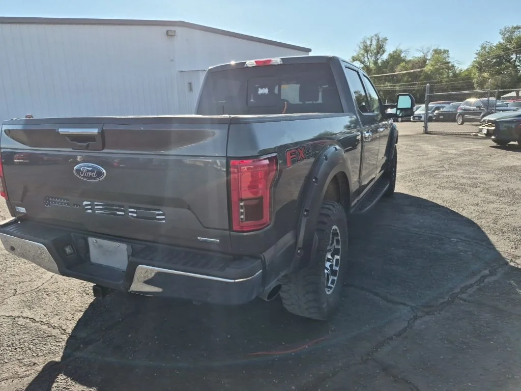 Used 2019 Magnetic Ford Lariat image 11