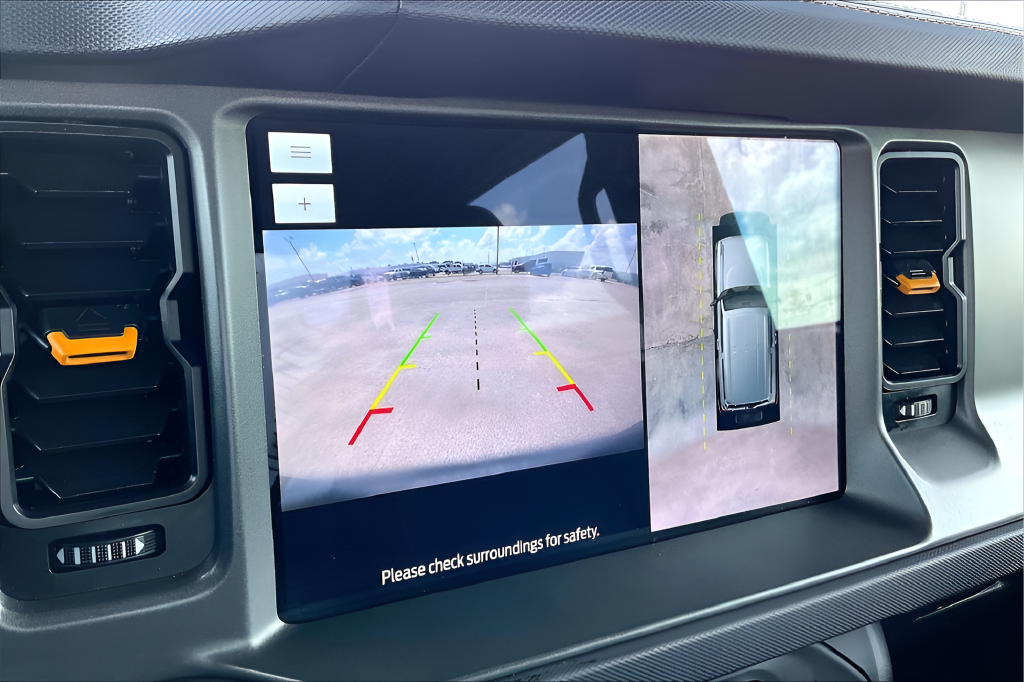 Used 2024 Gray Ford Badlands image 13