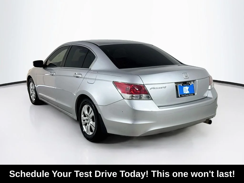 Used 2008 Silver Honda LX image 5