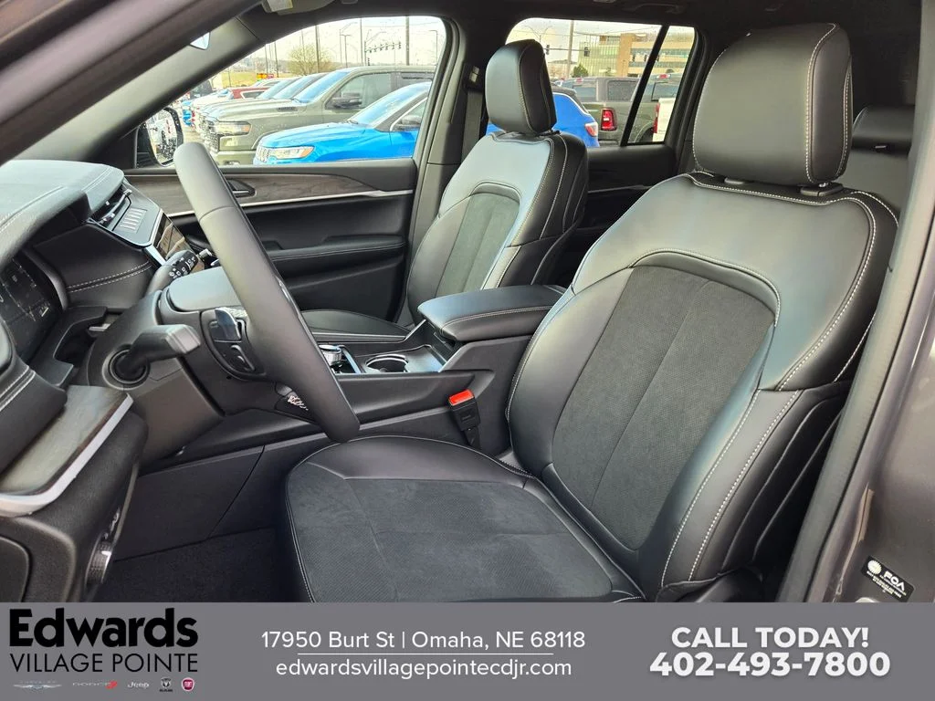 New 2026 Baltic Gray Metallic Clear-Coat Exterior Paint Jeep Laredo Altitude image 14
