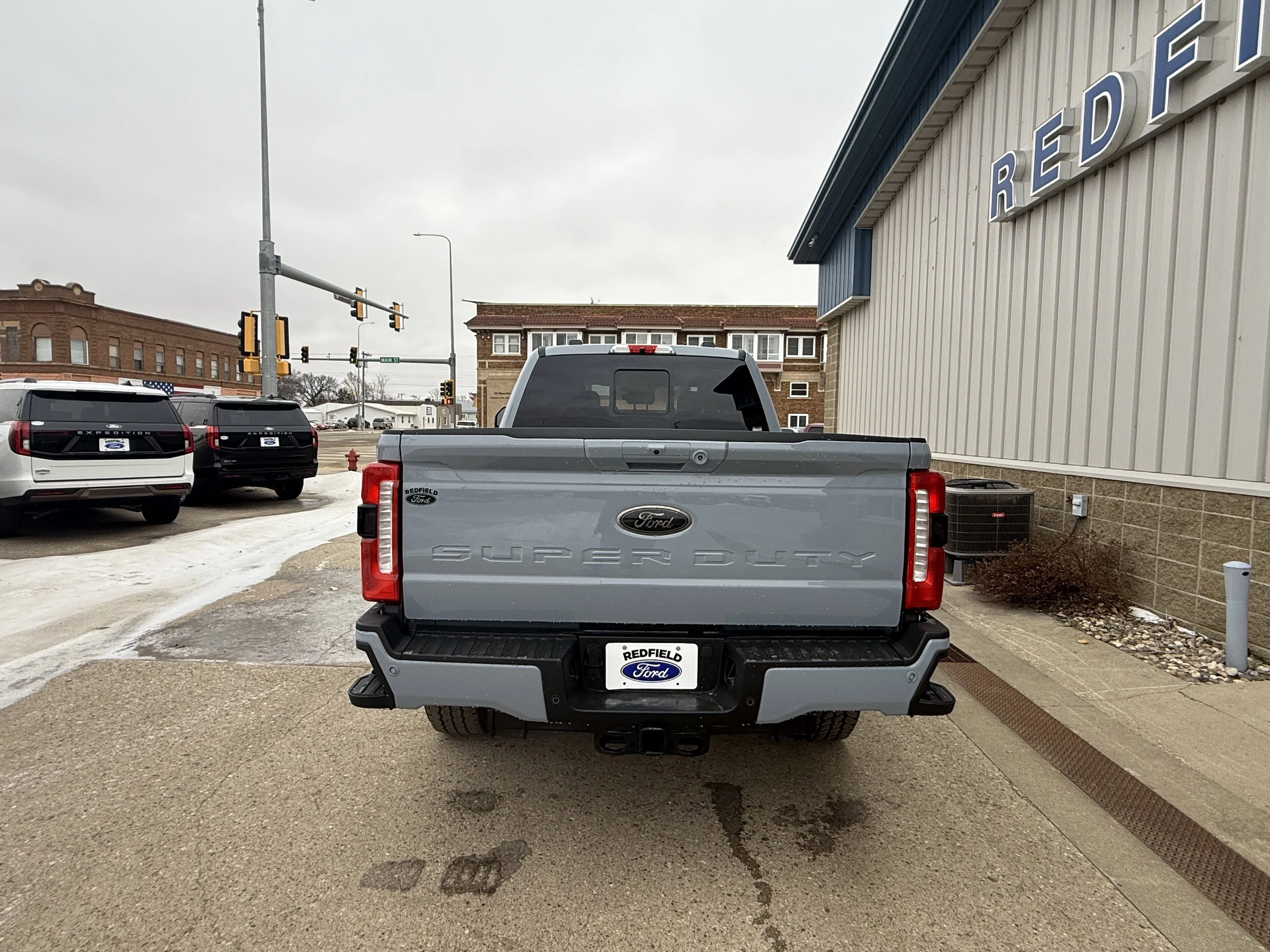 New 2026 Glacier Gray Metallic Tri-Coat Ford F-350® Lariat® image 4