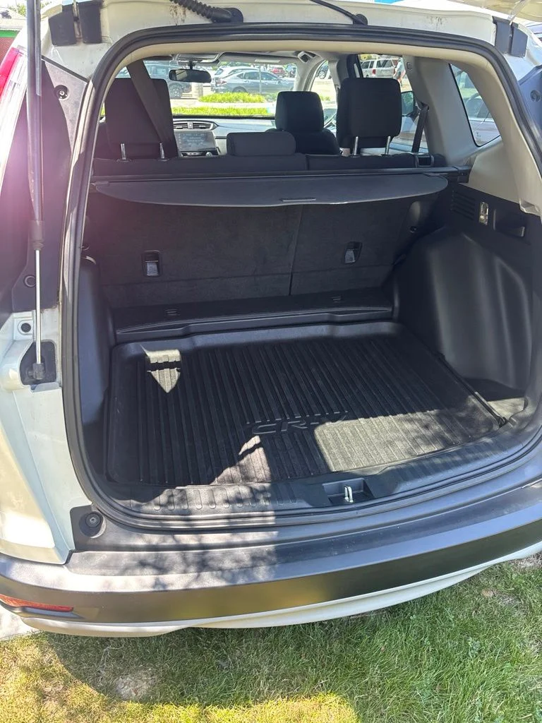 Used 2018 White Diamond Pearl Honda EX image 19