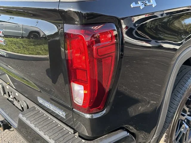 Used 2026 Onyx Black GMC Elevation image 11