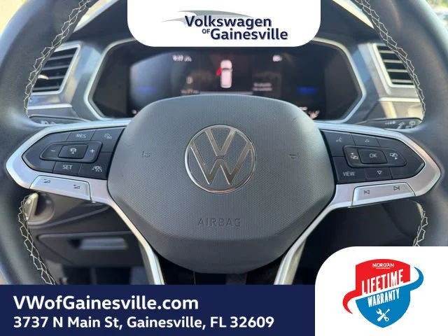 Certified Used 2024 Platinum Gray Metallic Volkswagen SE image 21