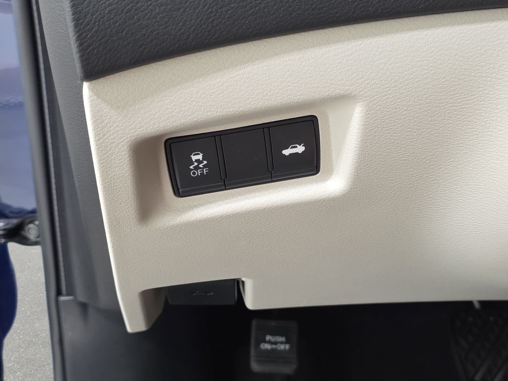 Certified Used 2023 Grand Blue INFINITI LUXE image 23