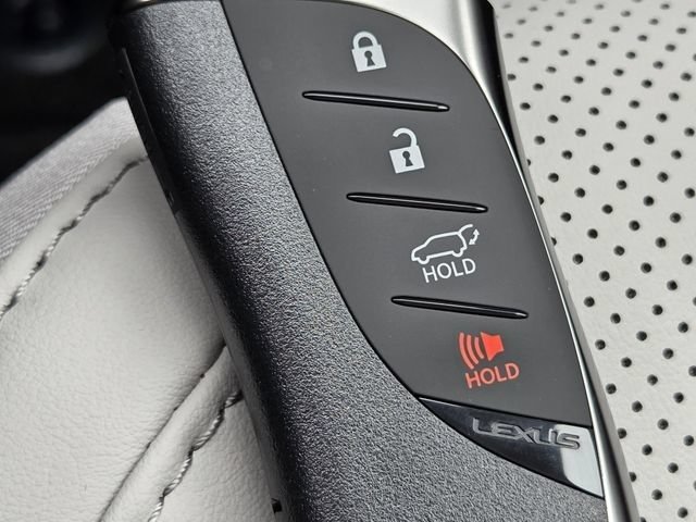 New 2026 Wind Chill Pearl Lexus PREMIUM AWD image 37