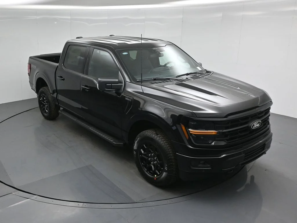 New 2026 Agate Black Metallic Ford XLT image 36