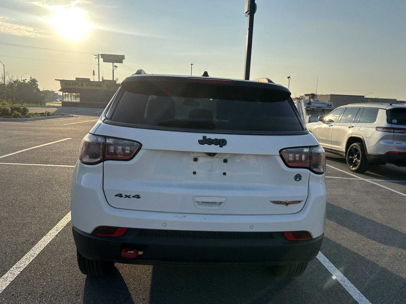 Used 2021 White Clearcoat Jeep Trailhawk image 3