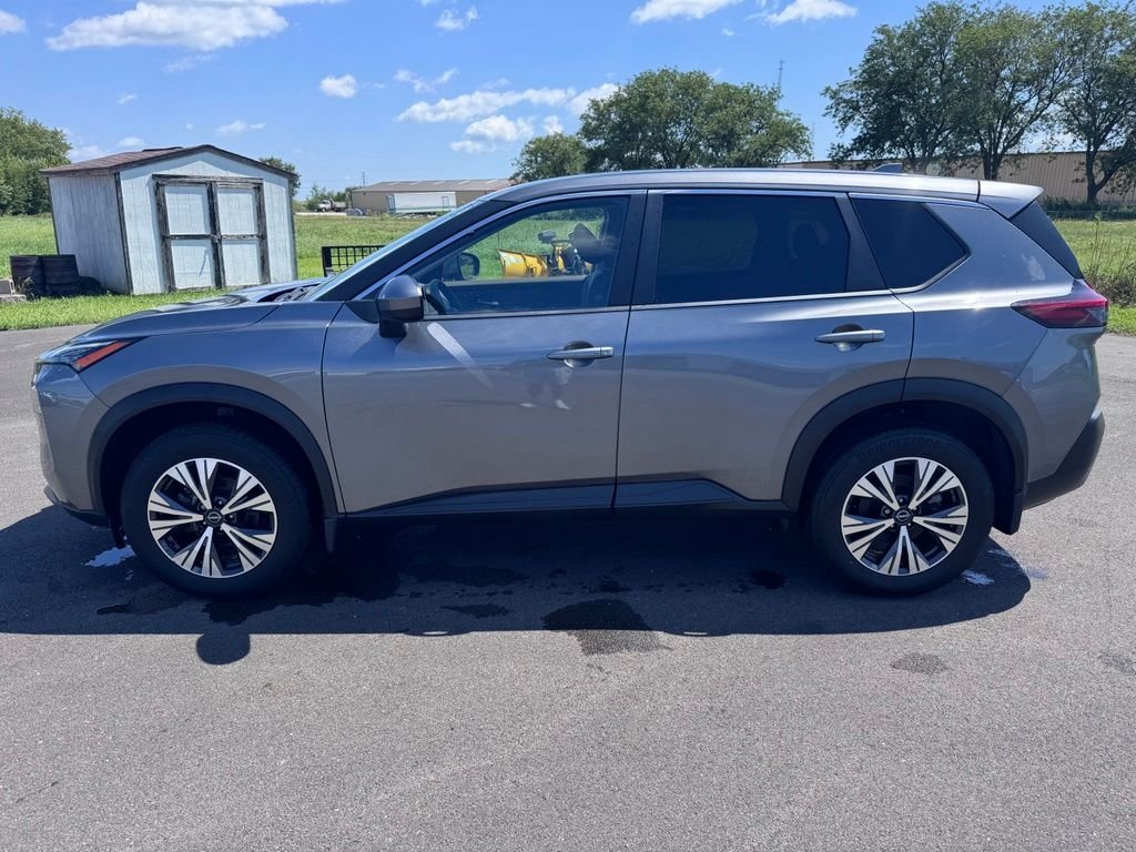 Used 2023 Gun Metallic Nissan SV image 4
