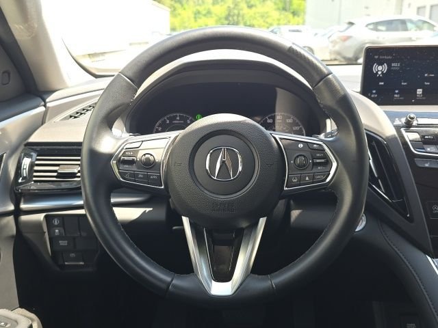 Used 2023  Acura  image 14