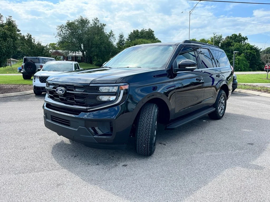 New 2027 Black Ford Active image 3