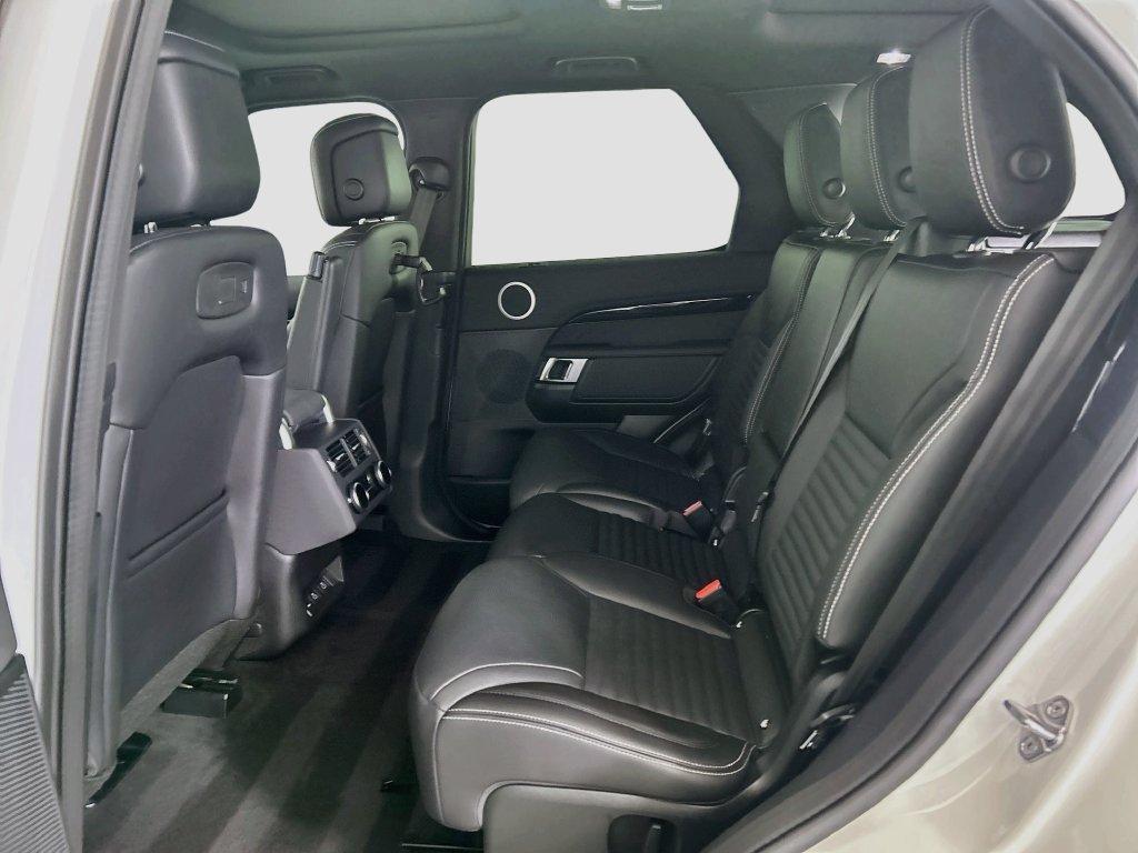 Certified Used 2025 Fuji White Land Rover S image 20