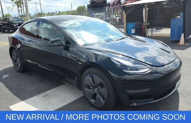 2023 Tesla Model 3 -'s photo