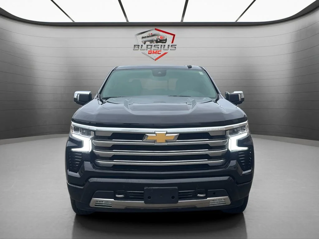 Used 2023 Black Chevrolet High Country image 8