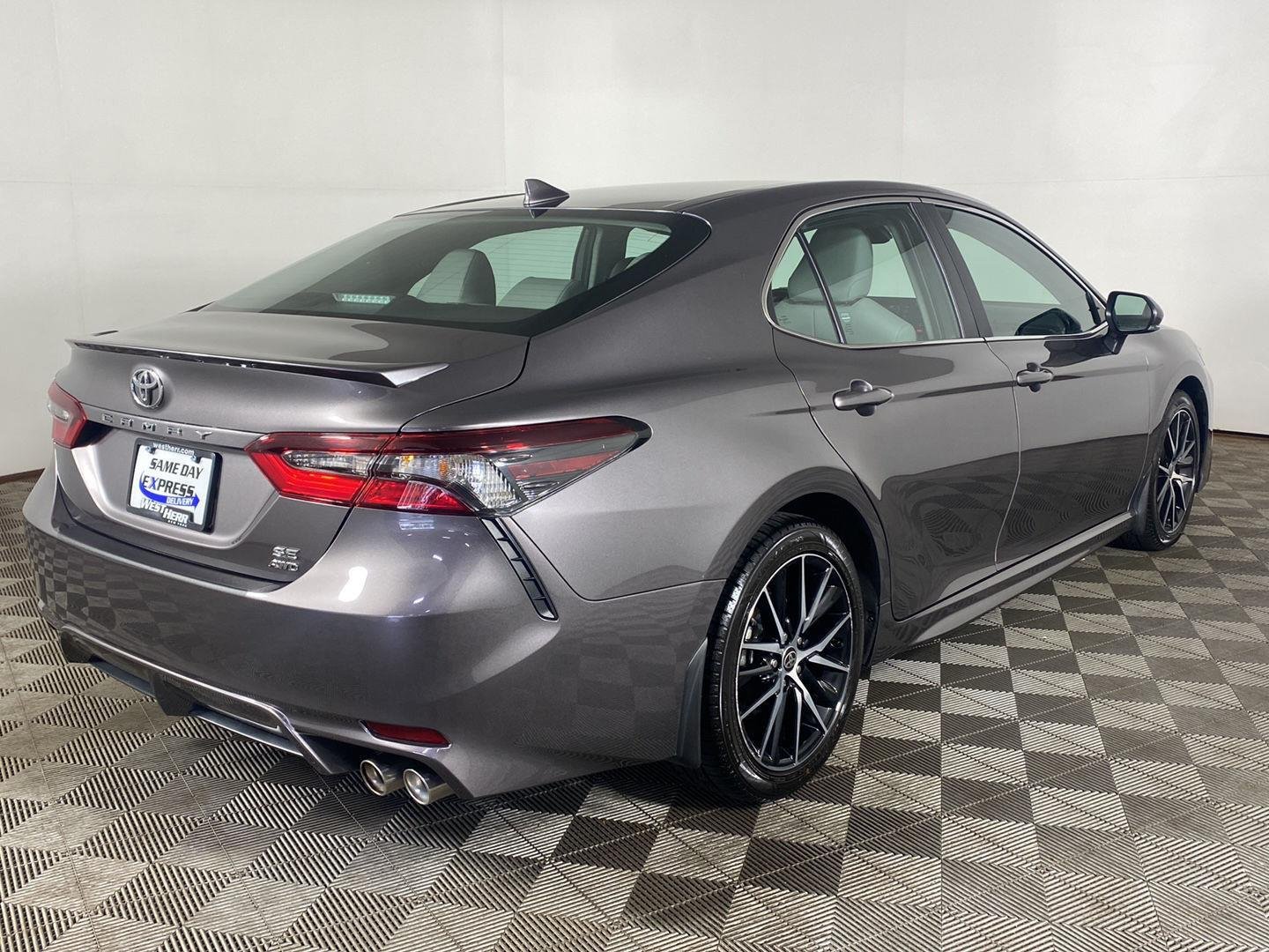 Used 2023 Predawn Gray Mica Toyota SE image 3
