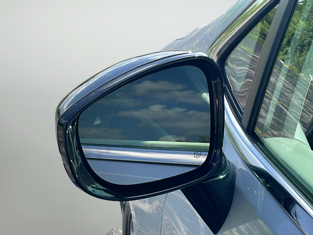 Used 2024 Silver Chrysler Touring L image 39