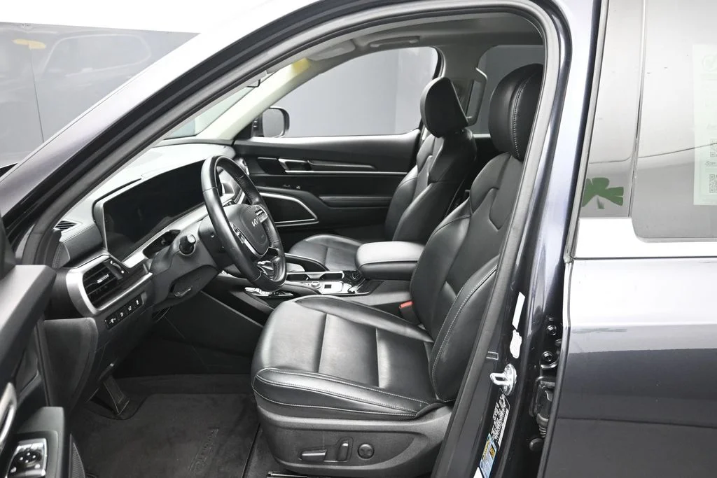 Used 2025 Gray Kia S image 16