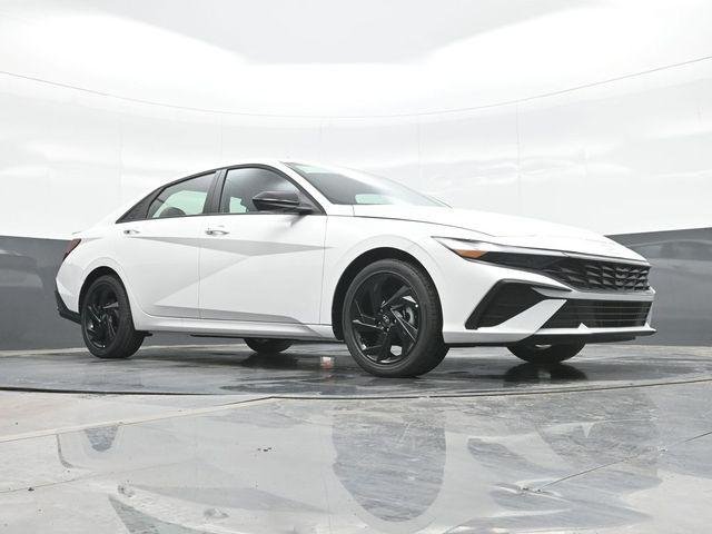 New 2026 White Hyundai SEL Sport image 23