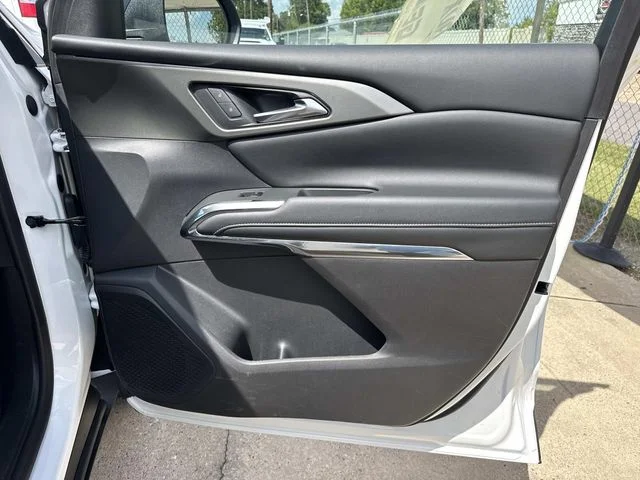 Used 2026 White Chevrolet LT image 27