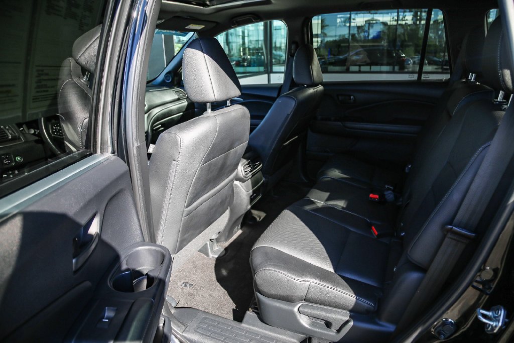 Certified Used 2024 Crystal Black Pearl Honda AWD EX-L image 48