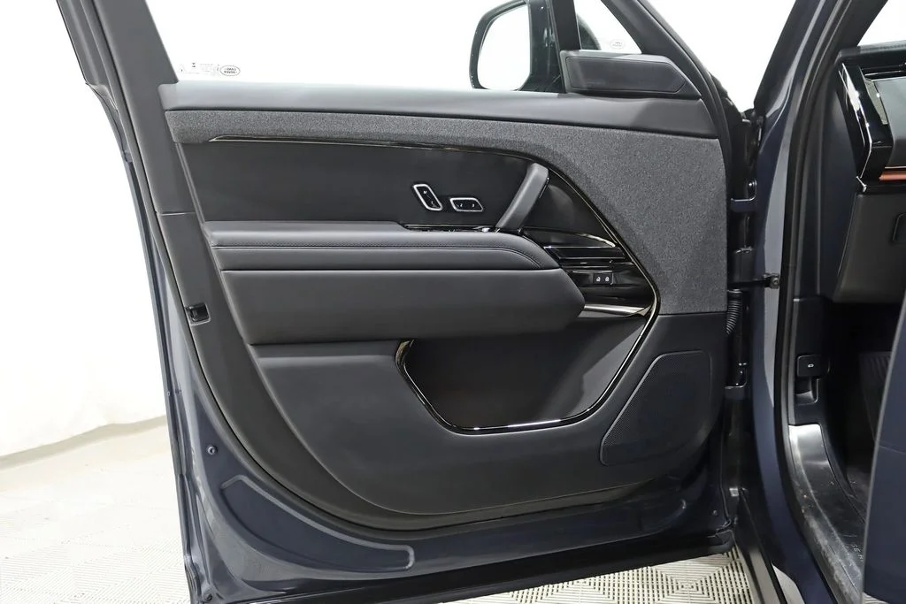 Used 2024 Blue Land Rover Dynamic SE image 36