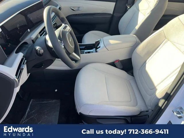 New 2025 White Hyundai SE image 17