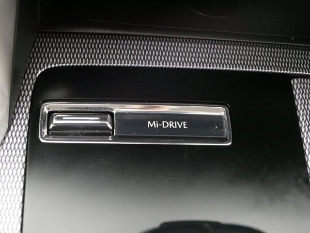 Used 2024 Machine Gray Metallic Mazda S AWD image 31
