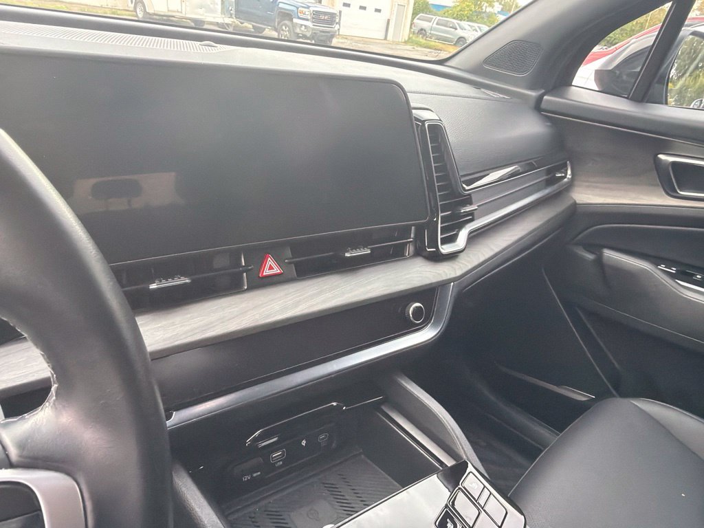 Used 2025 Gray Kia X-Line image 9