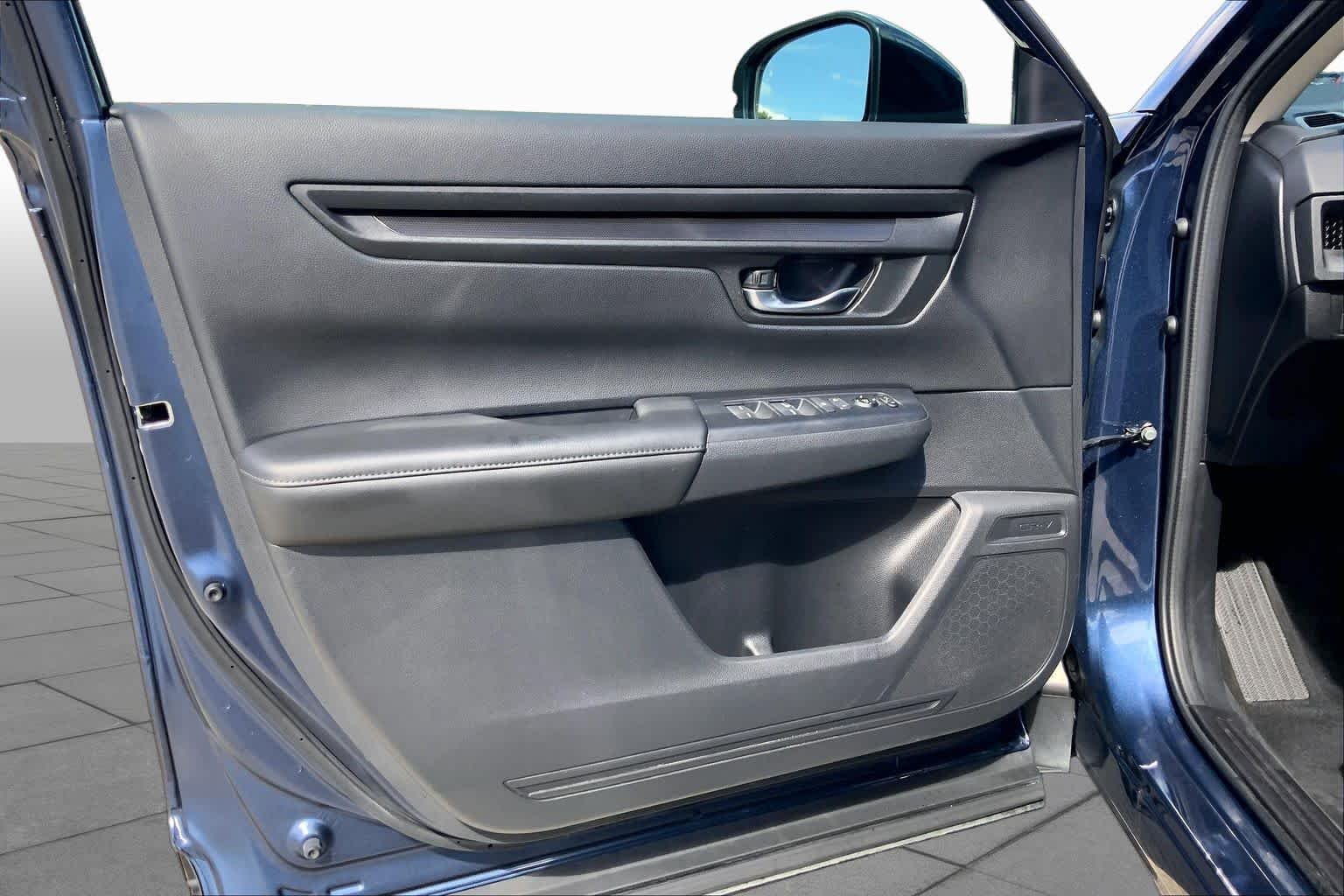 Used 2025 Canyon River Blue Metallic Honda EX image 21