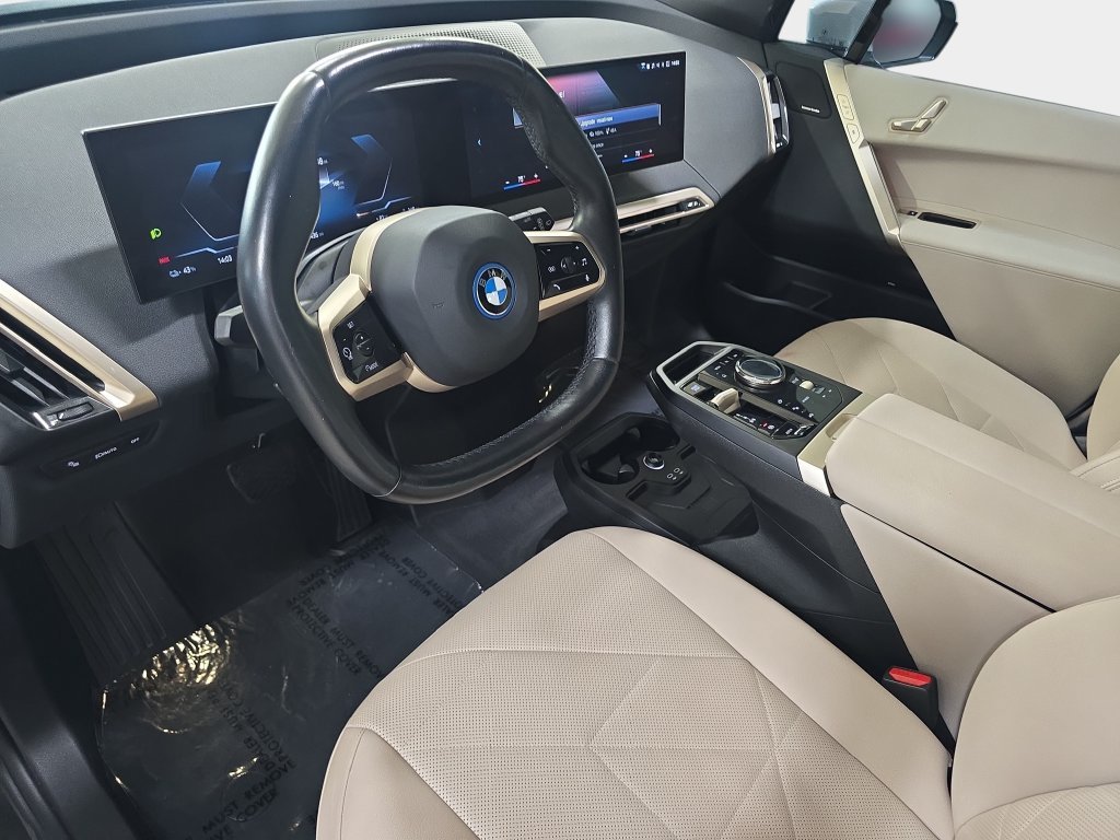 Certified Used 2022 Mineral White Metallic BMW xDrive50 image 19