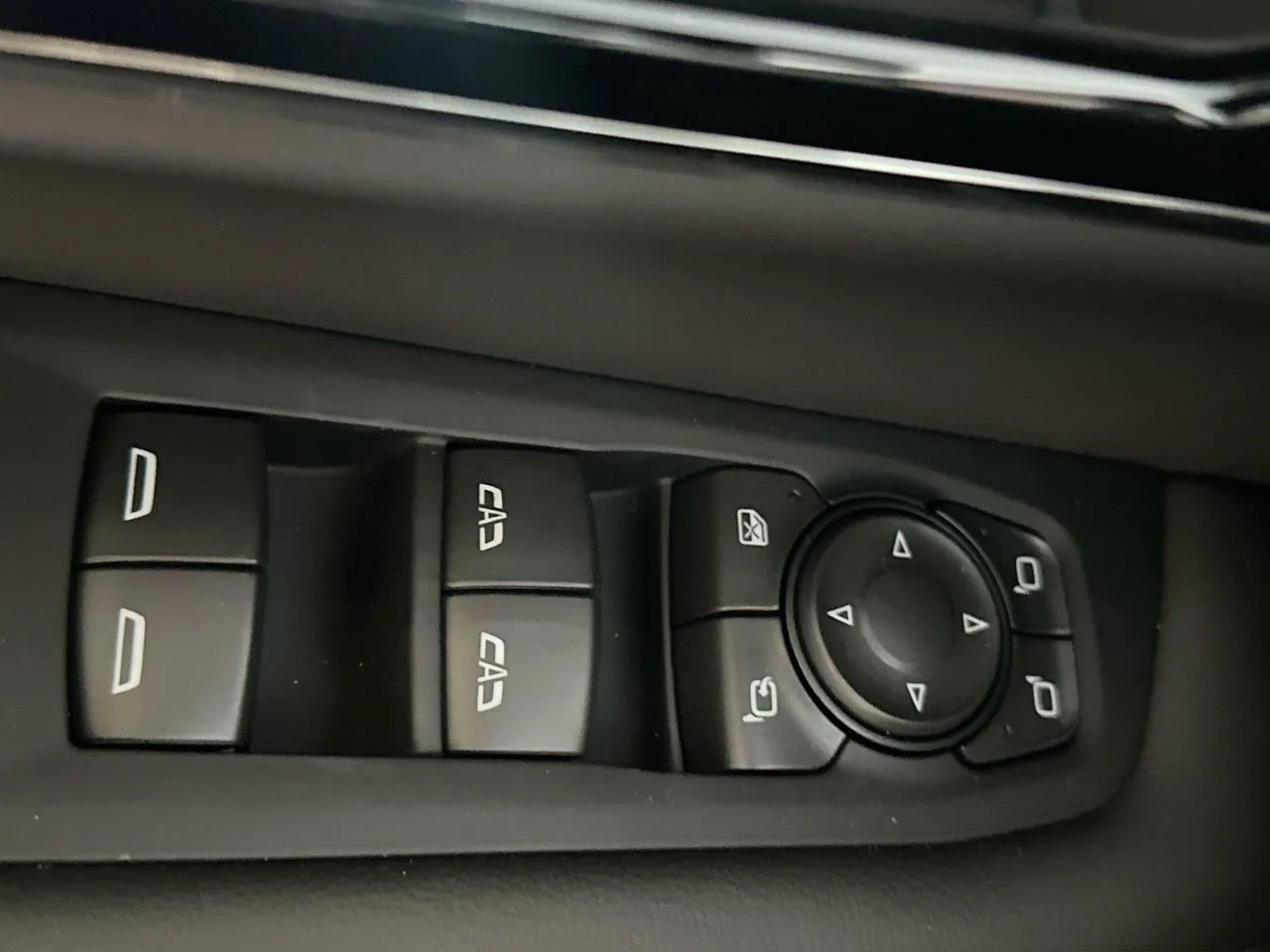2026 GMC Yukon XL Elevation - Photo 17
