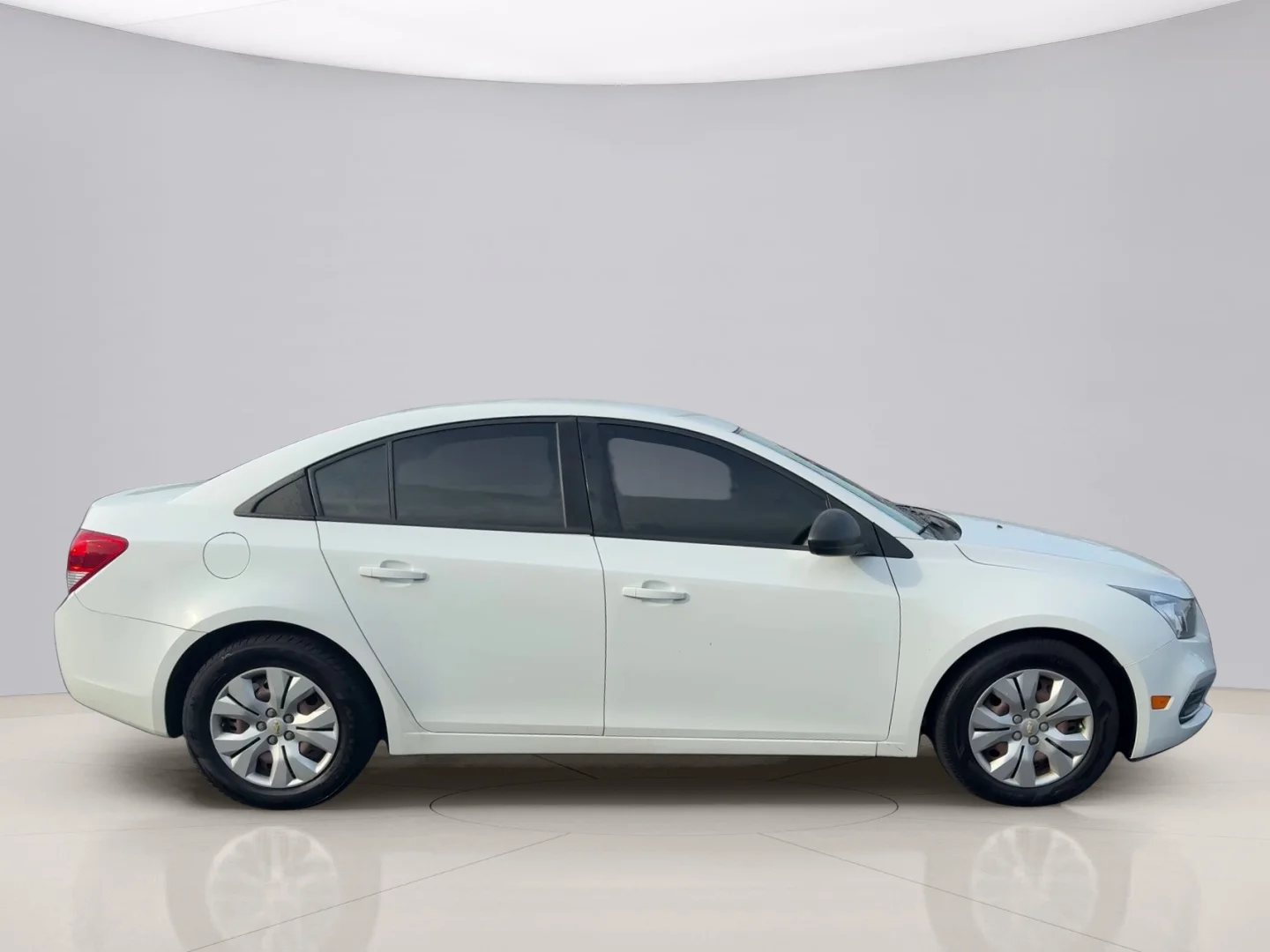 Used 2015 White Chevrolet L image 6